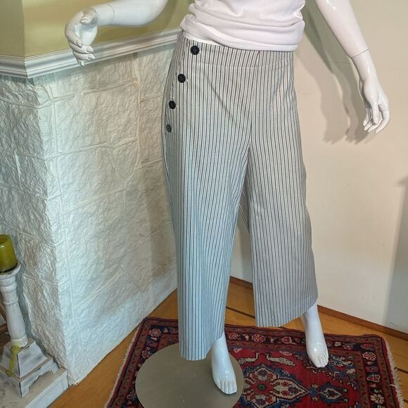 Banana Republic Sailor Style Wide Leg Striped Crop Pants - Picture 2 of 15